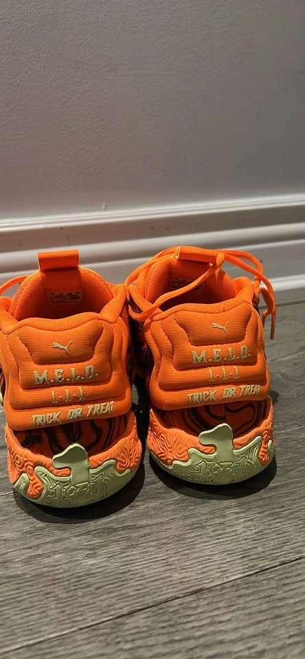 (BNIB) Halloween Puma Melo’s, size 6 Us - photo 2