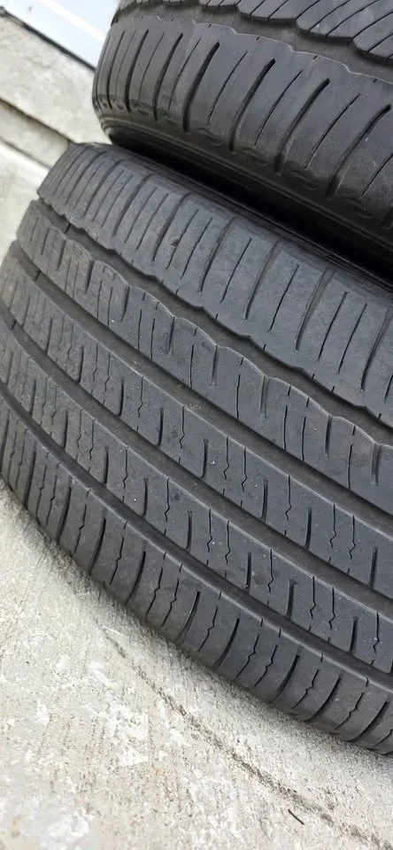 Set of 4 Michelin 235/40R19 Tires - Great Tread - $450 - photo 2