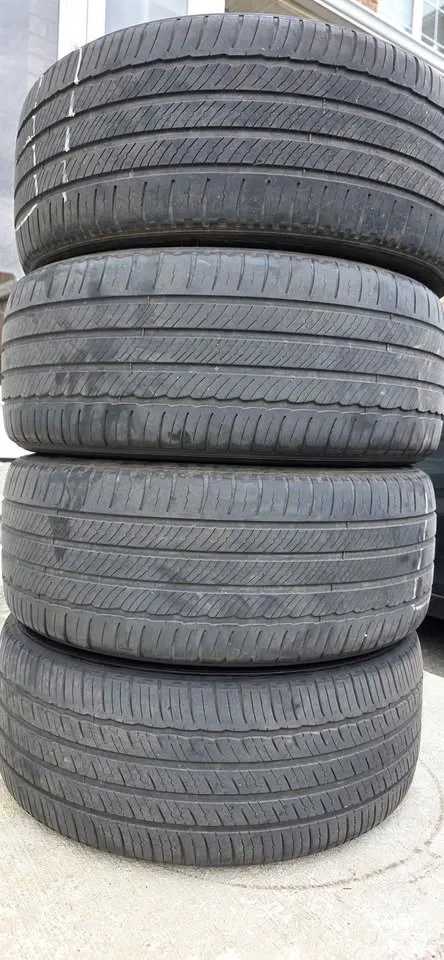 Set of 4 Michelin 235/40R19 Tires - Great Tread - $450 - photo 4