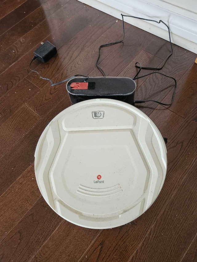 Lefant Robot Vacuum - Needs Battery
