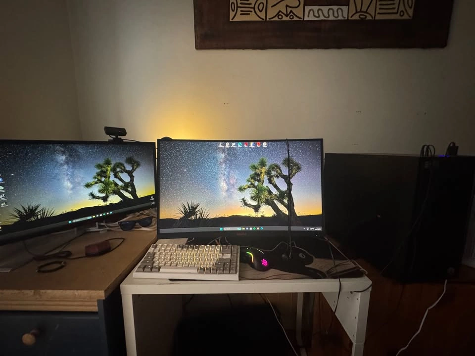 Custom Gaming PC RTX 3070 + AMD 5800X w/ 2 Monitors - photo 2