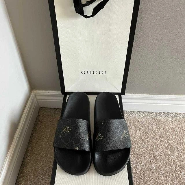 Men's Gucci GG Supreme Tiger Slides - Size 9 - photo 2