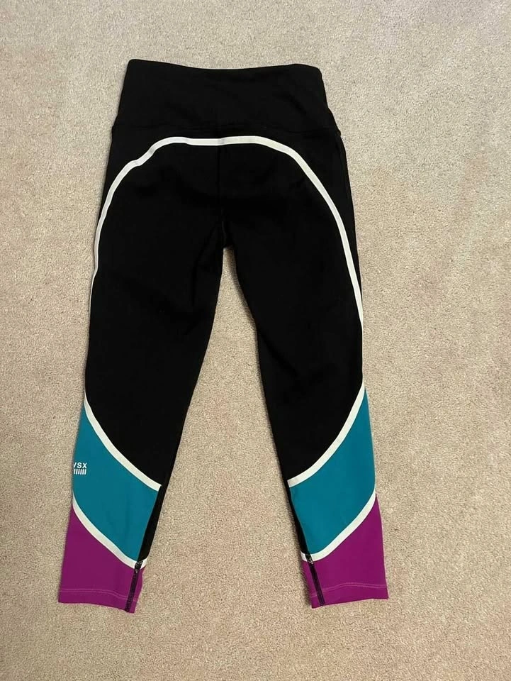 Like New - Victoria Secret 3/4 Leggings - Extra Small - photo 2