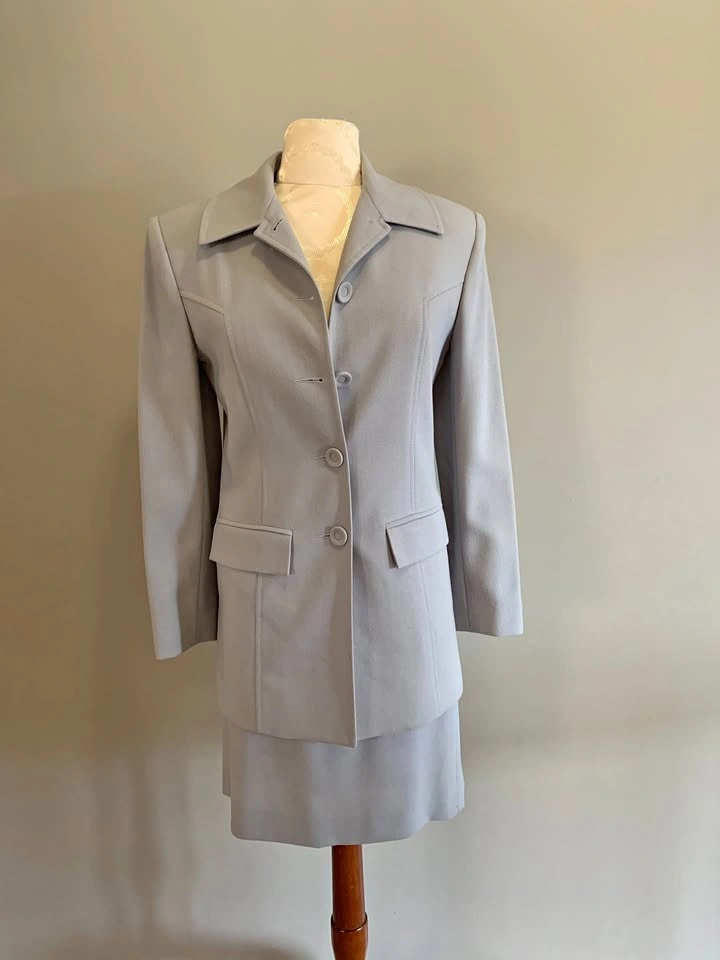 100% Pure Wool Suit from Braemar Petites - Size 1