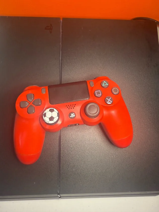 PlayStation 4 with controlller for sale image indicator(2)