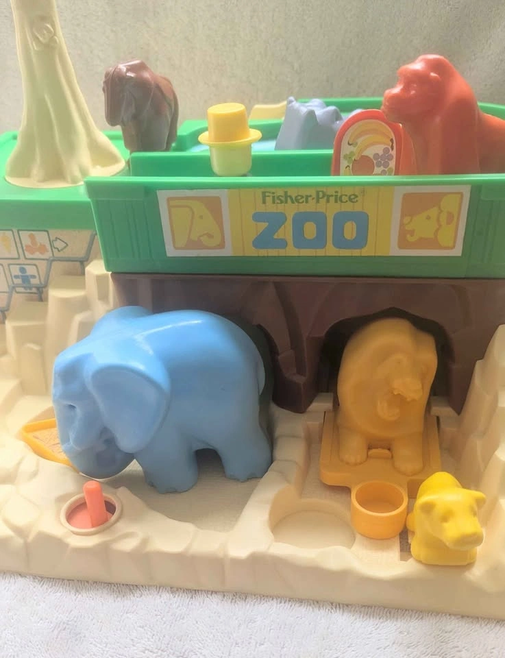 Vintage Fisher-Price Little People Zoo Playset with Figures - photo 2