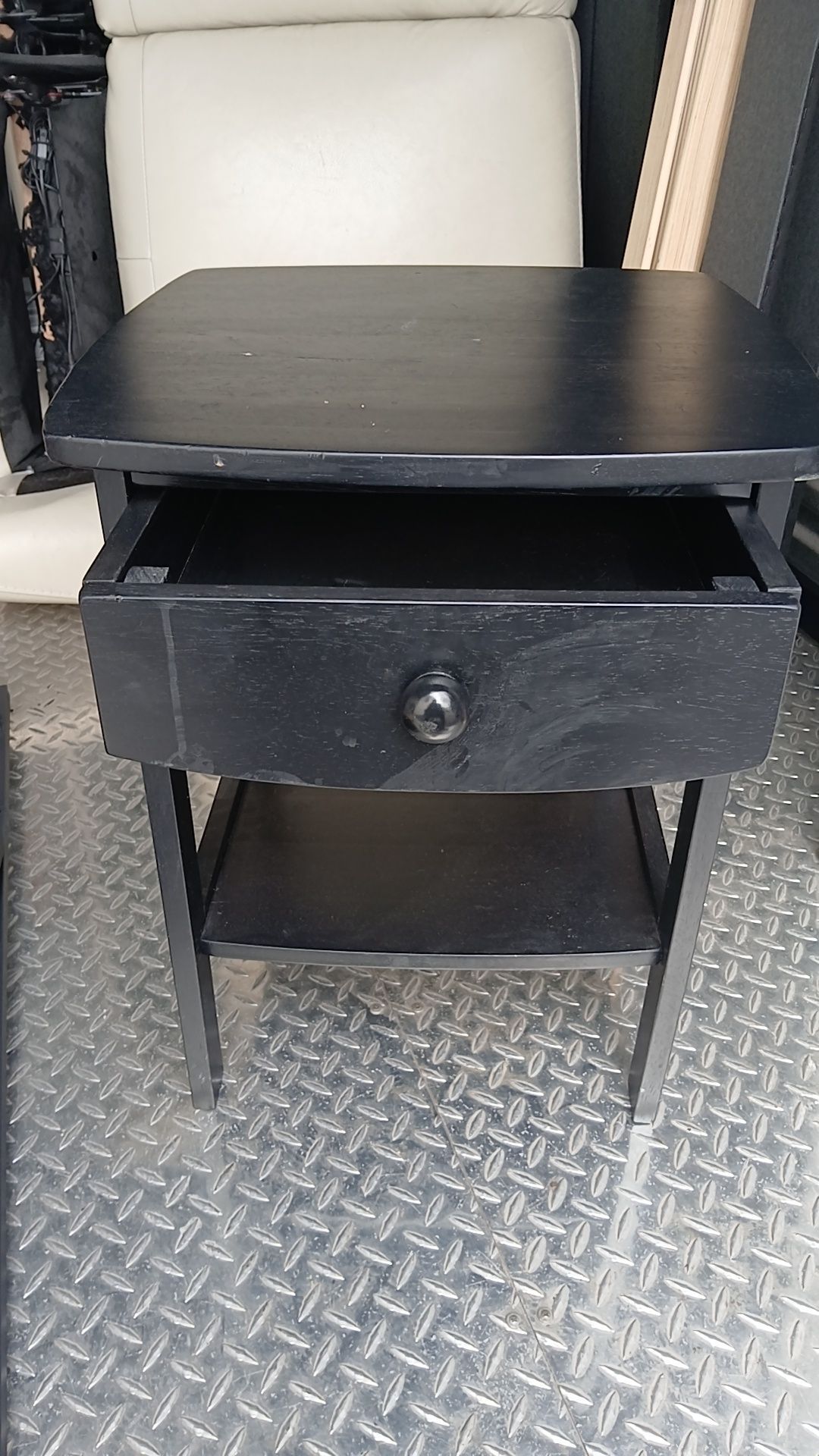 Night stand
