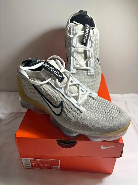 Brand New Nike VaporMax Youth Size 7Y