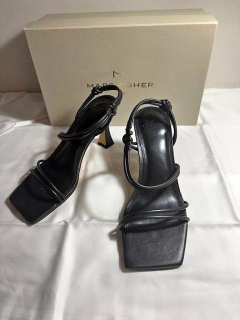 BRAND NEW with Box Ladies Marc Fisher size 7 Black Heels