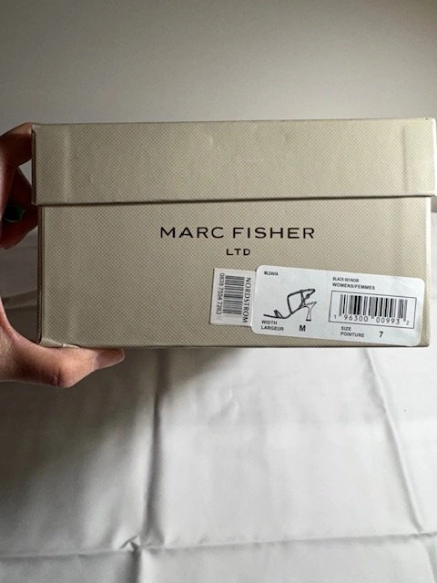 BRAND NEW with Box Ladies Marc Fisher size 7 Black Heels - photo 3