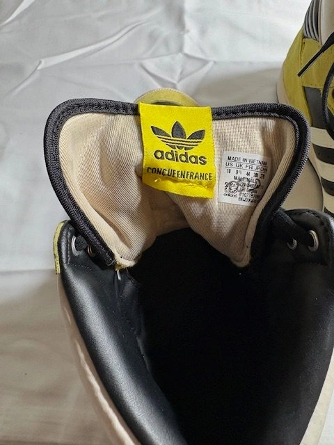 BRAND NEW Adidas Men's high-tops, Size 10 - photo 2