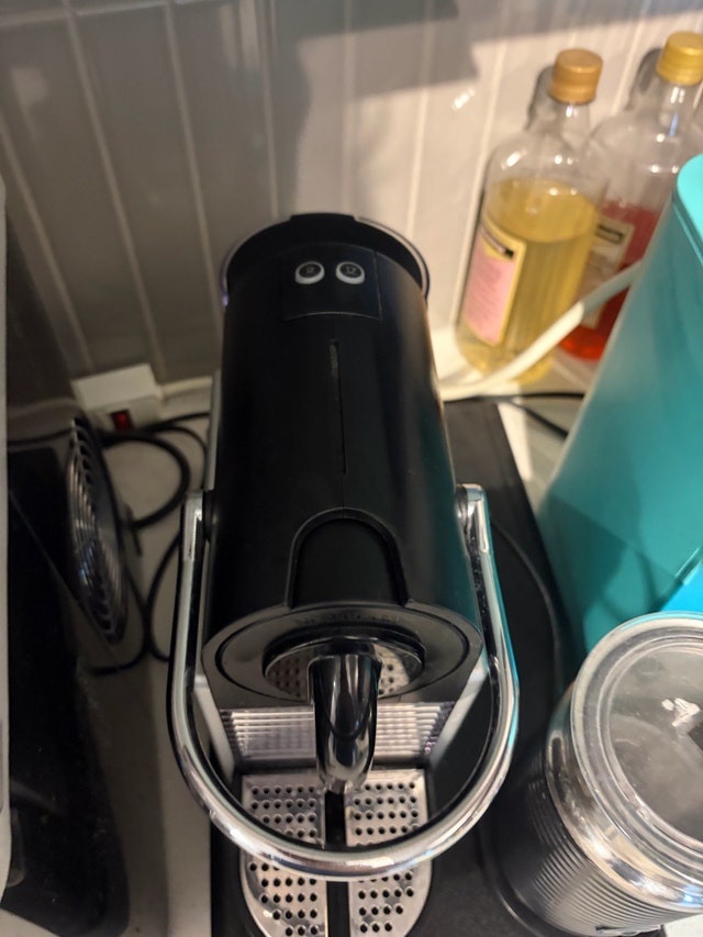 Nespresso Pixie Original & Keurig Coffee Machine - photo 2