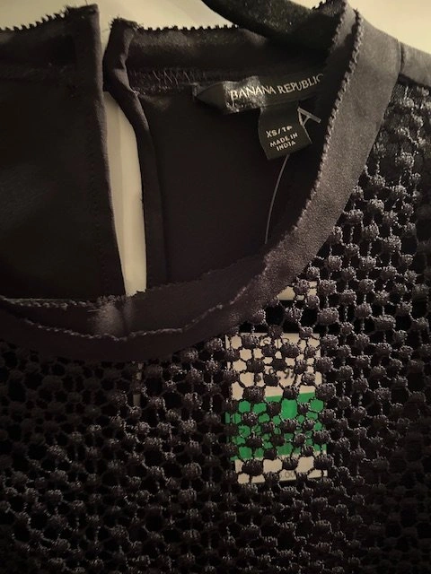 BRAND NEW Banana Republic XS Black Open Weave Top - photo 4