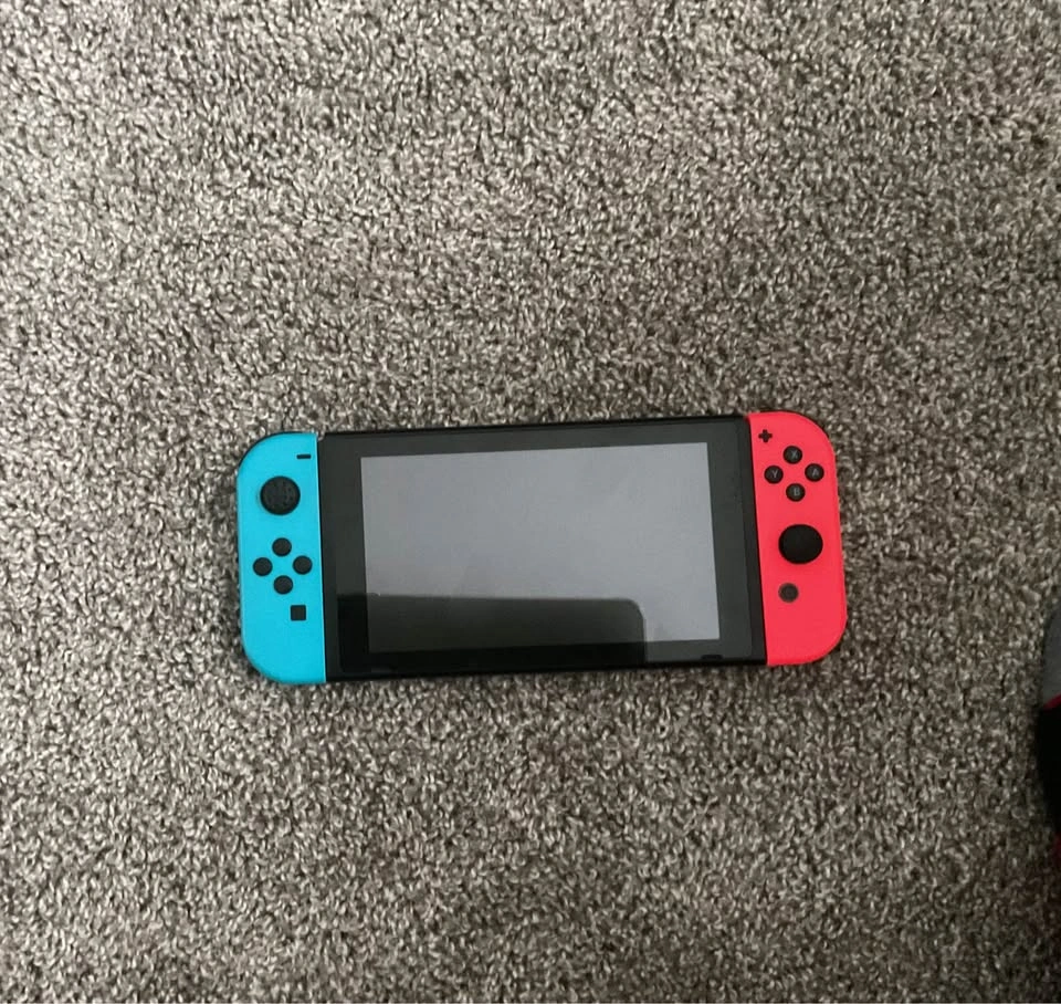 Switch 1 - Looking to trade for Switch 2. (Also looking to sell) - photo 4