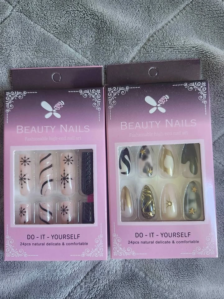 Trendy Press-On Nails 💖 - photo 2