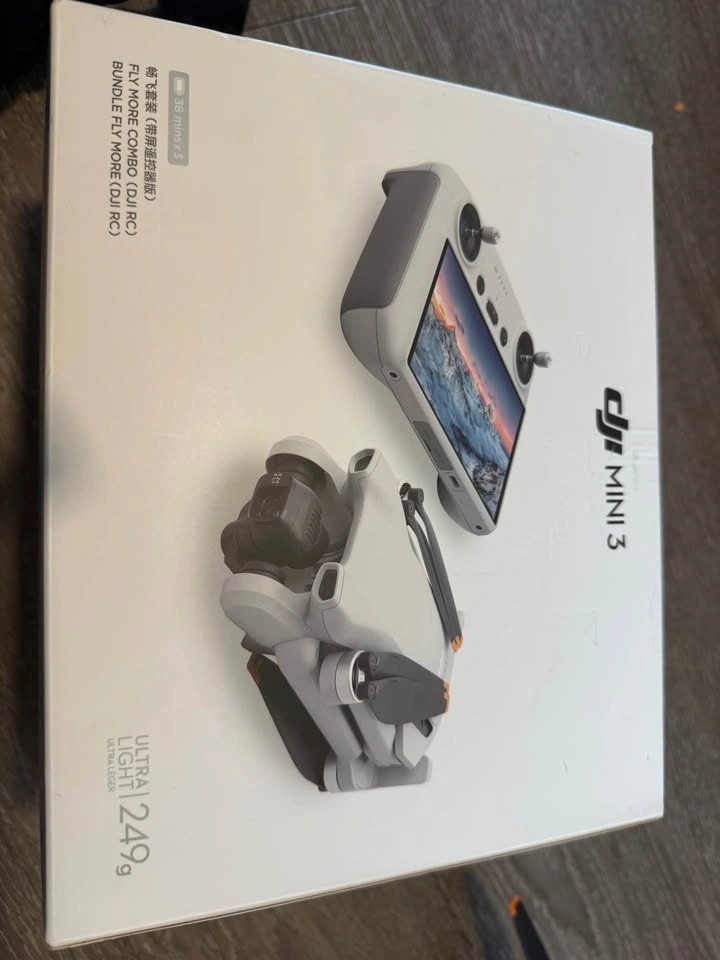 DJI Mini 3 Fly More Combo w/ RC Controller - Like New - photo 2