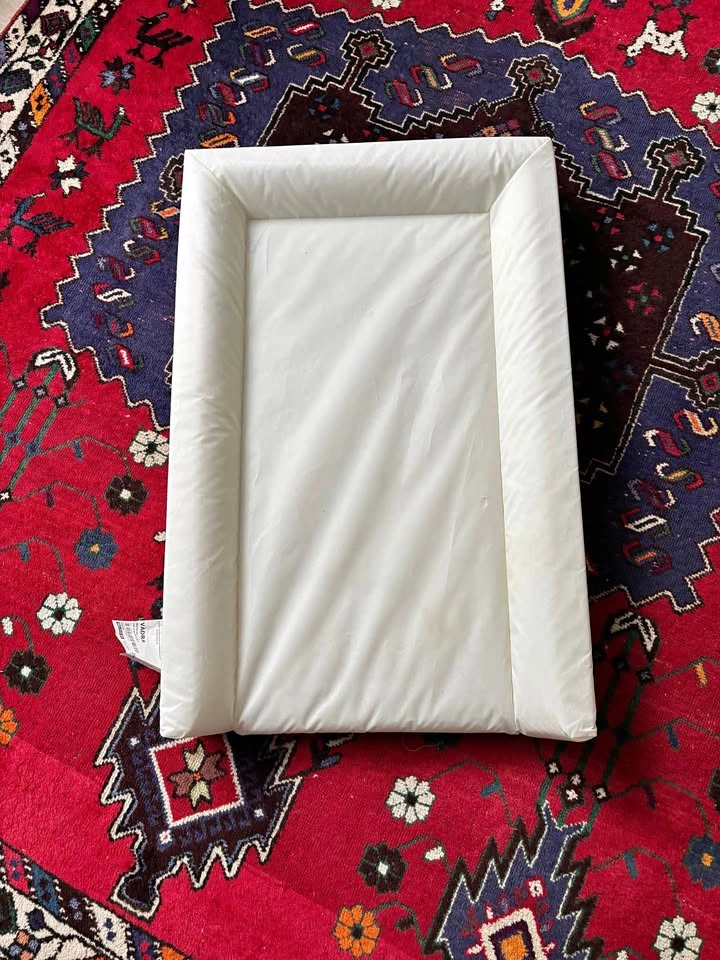 IKEA VÄDRA Changing Pad