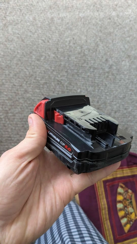 Milwaukee M18 FUEL Impact Driver + 2Ah Battery - photo 4