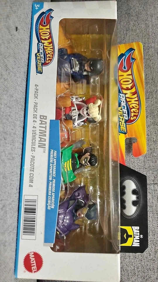 Hot Wheels Racer Verse Batman 4 Pack