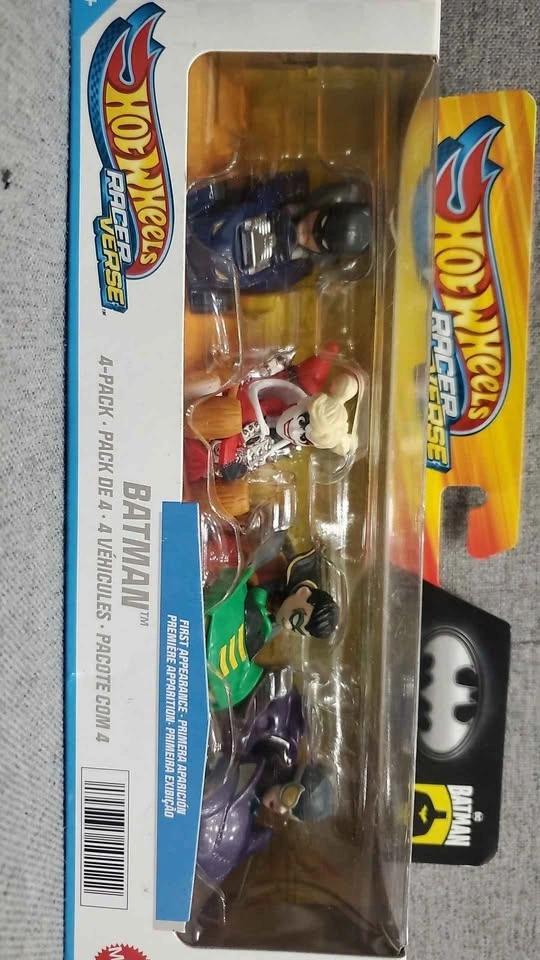 Hot Wheels Racer Verse Batman 4 Pack - photo 2