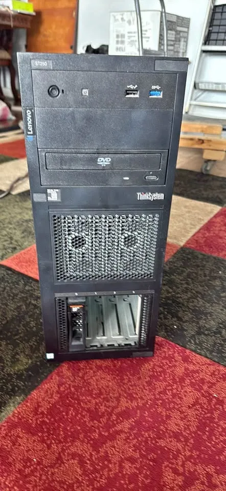 Lenovo ST250 Server, dual PS, ent IMM license, 32GB RAM