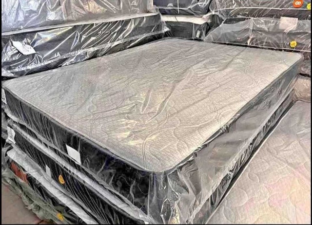 Sealy Mattress - Queen Size - photo 3