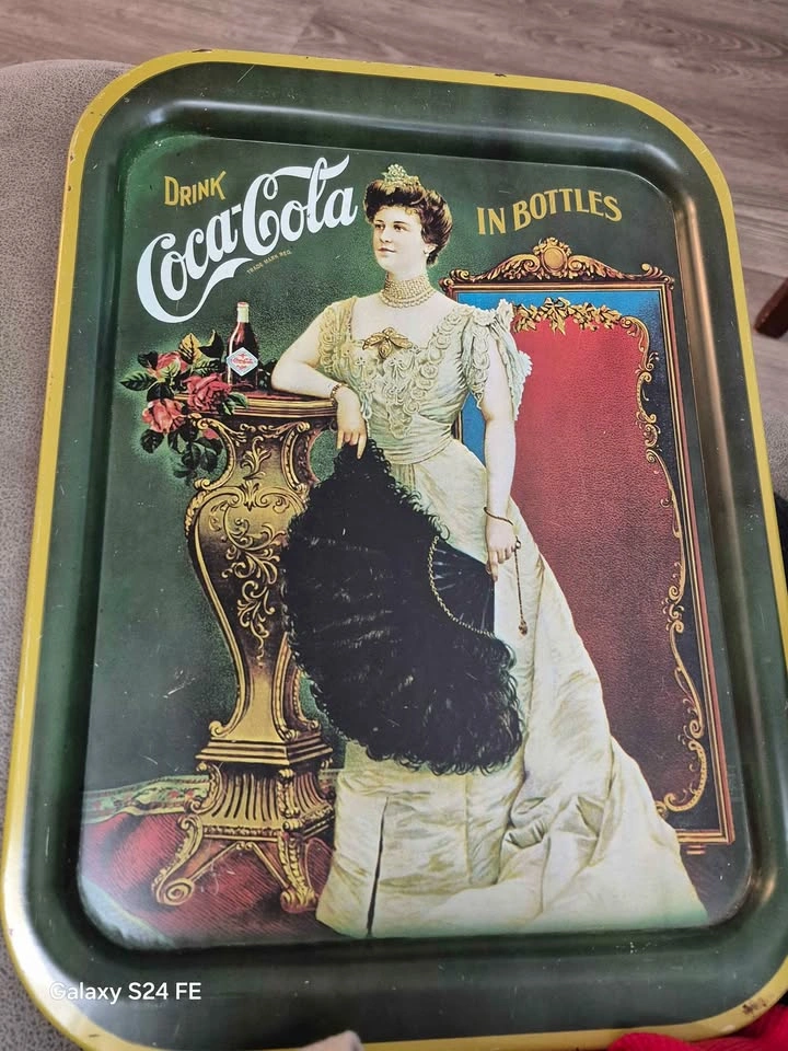 Vintage Coca-Cola Metal Serving Trays - Set of 4 - photo 3