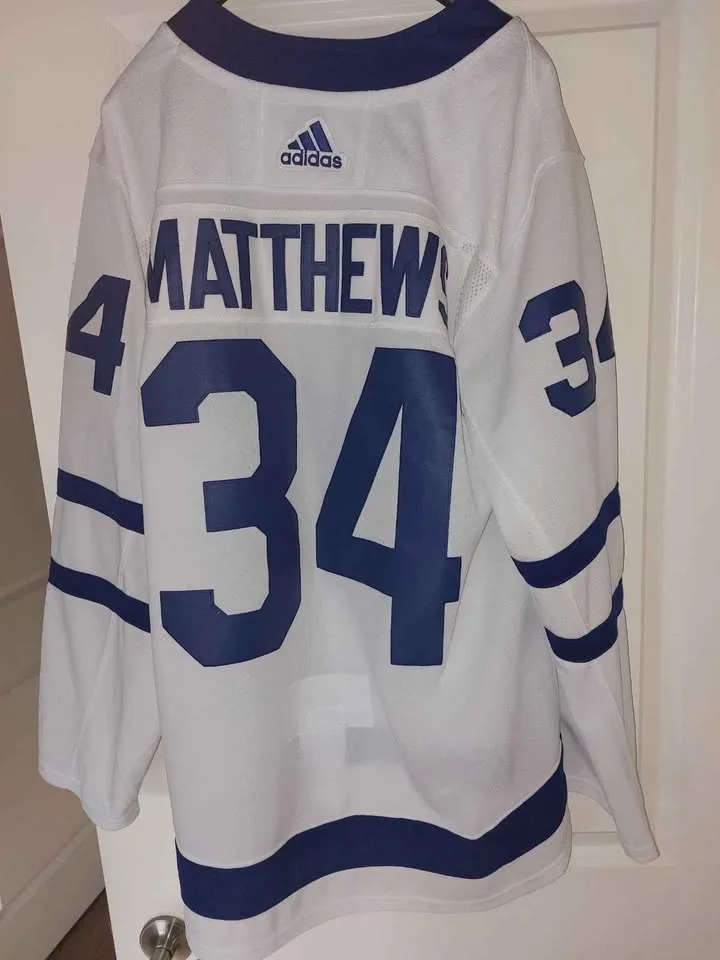 Adidas Toronto Maple Leafs Auston Matthews Jersey - photo 2