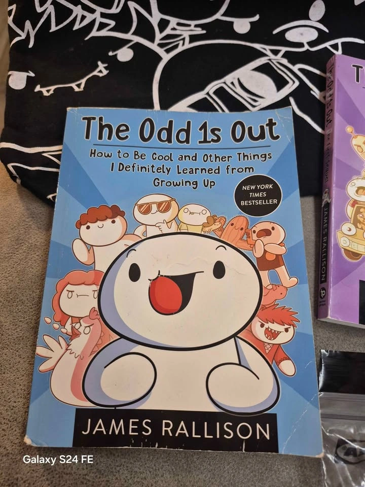 The Odd 1s Out Merchandise Bundle - photo 3