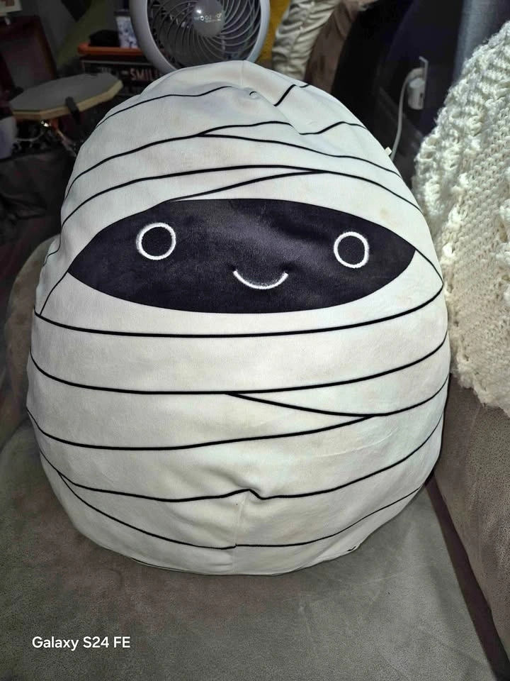 Mummy Squishmallow
