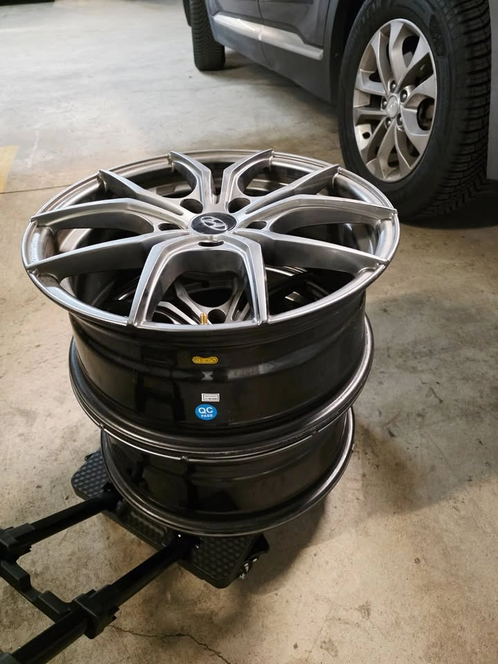 Hyundai 17" Alloys For Sale - Grey - photo 3