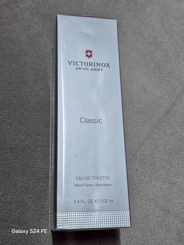 Victorinox Swiss Army Classic Eau De Toilette 3.4 fl oz