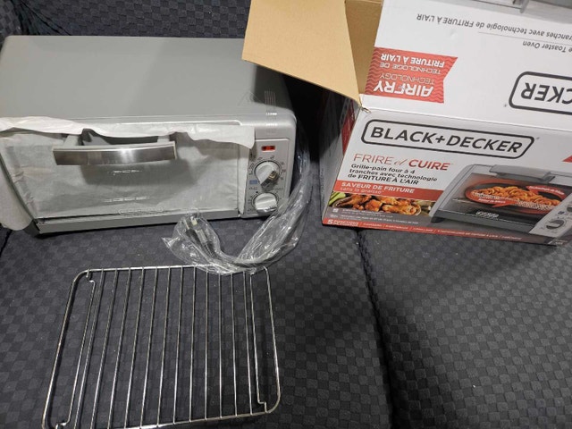 Black and Decker Toaster Oven - photo 4