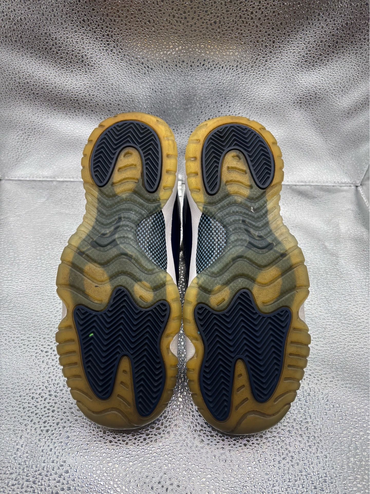 Air Jordan 11 UNC Win Like 82 GS Size 5.5Y - photo 3