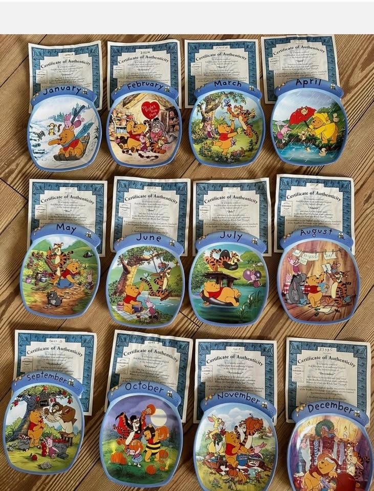 Winnie the Pooh Perpetual Calendar 24” Shelf Wood Wall Disney Br - photo 2