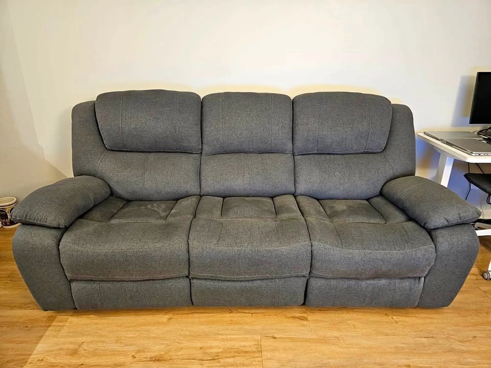 Leon’s reclining sofa for sale - excellent condition
