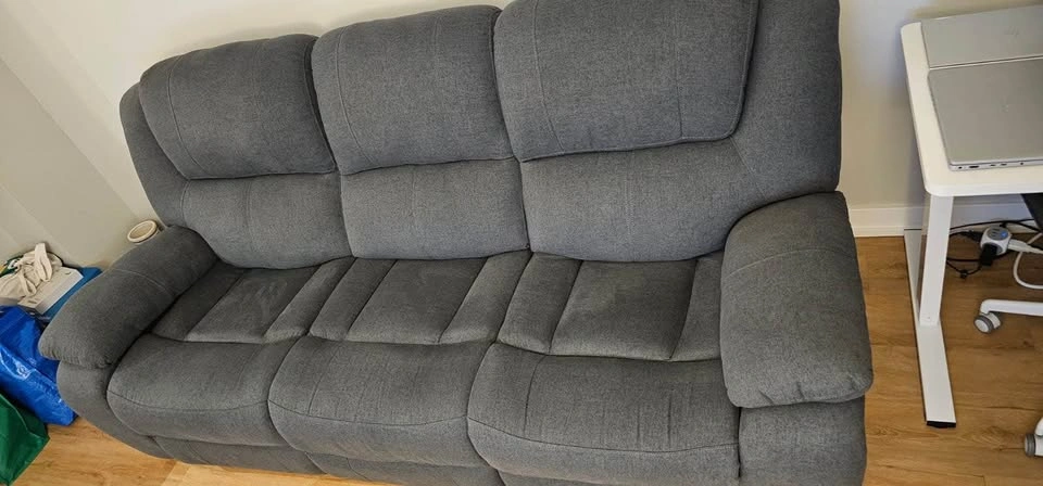 Leon’s reclining sofa for sale - excellent condition - photo 2
