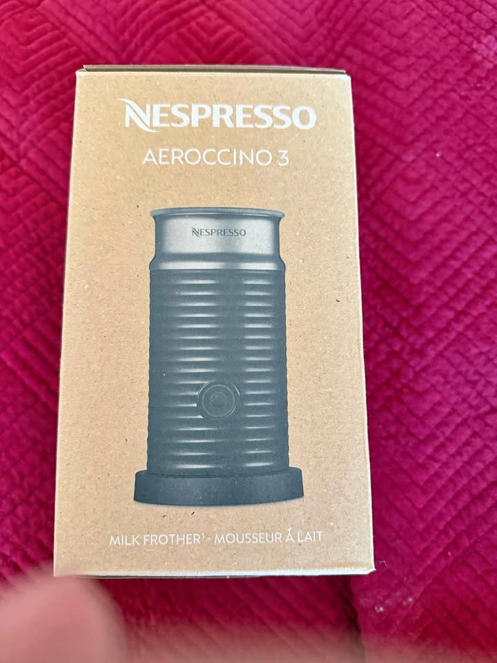 Nespresso Aeroccino 3 Milk Frother (3694 BK) NEW
