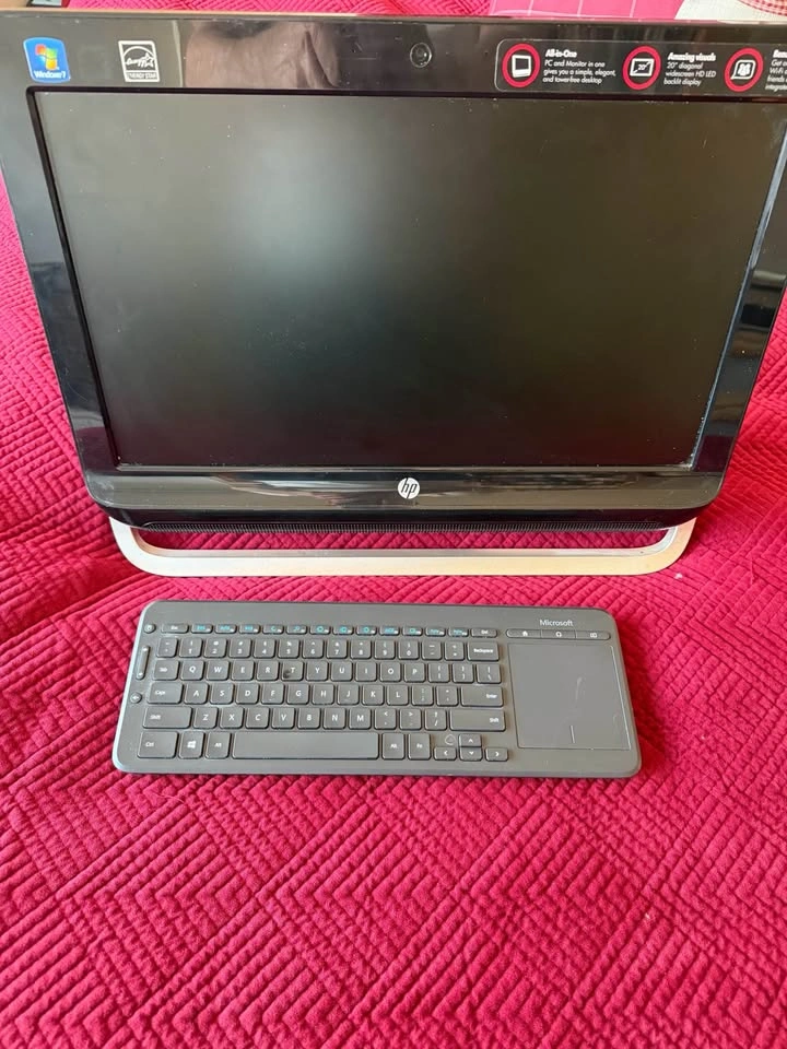 HP Omni 120-1120t All In One Desktop 4GB RAM 500GB Intel Pentium