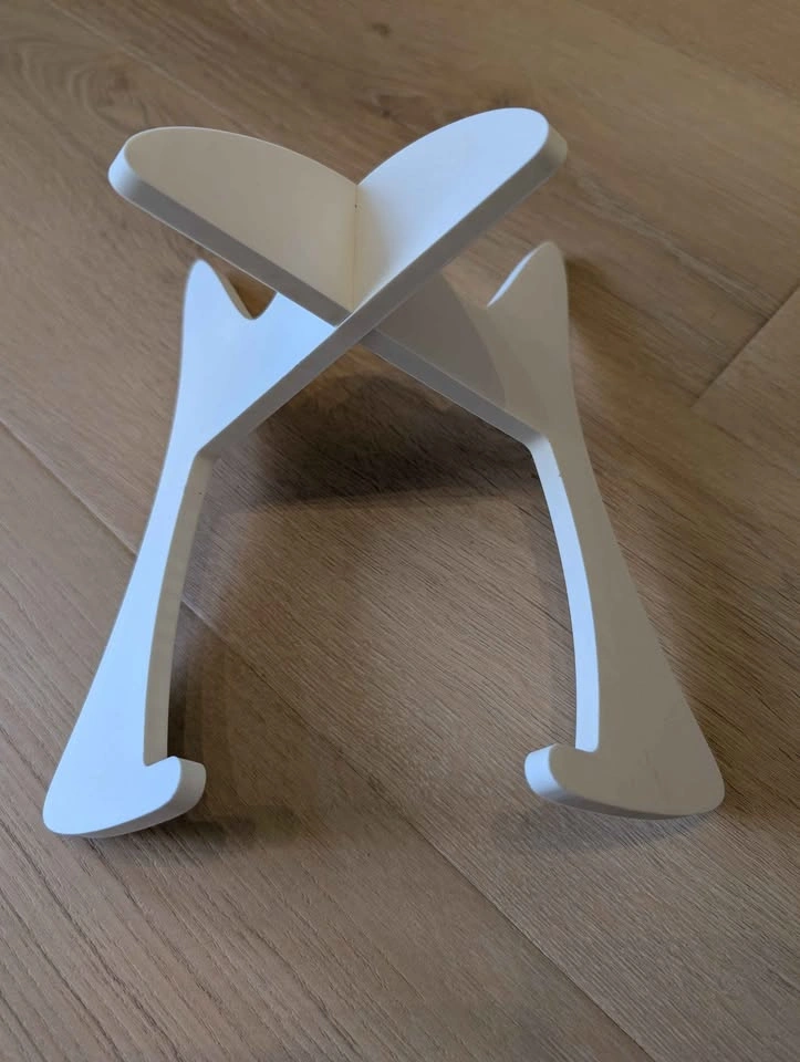 Beautiful Minimalist White Guitar Stand - Easy Assembly - photo 3