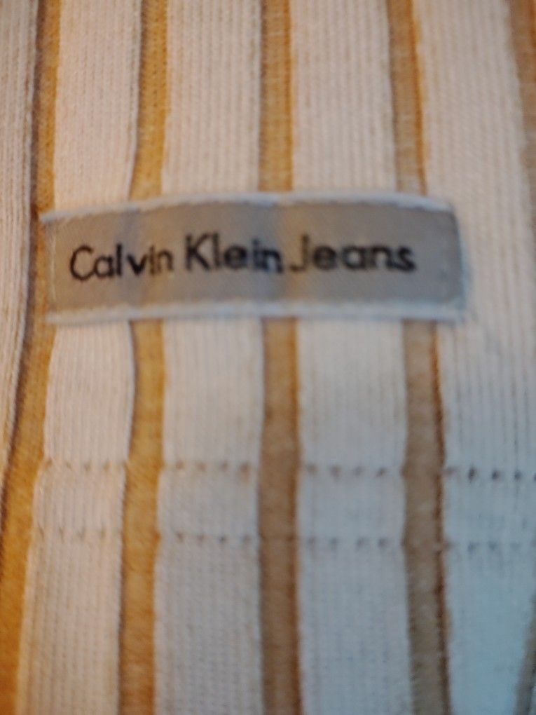 Men's Calvin Klein V-Neck Ribbed Striped T-Shirt - photo 4