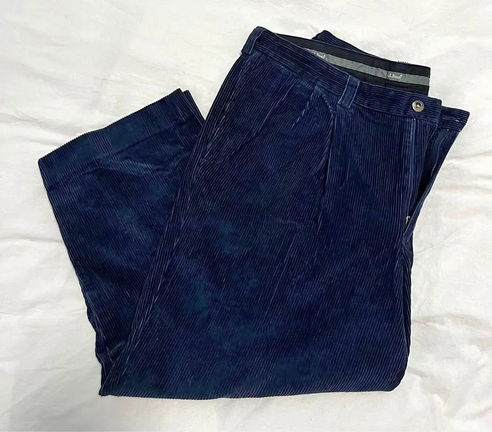 L.L. Bean Jumbo Cord Trousers Vintage 90s Navy 40X26