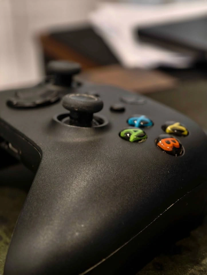 Xbox Wireless Controller - photo 2
