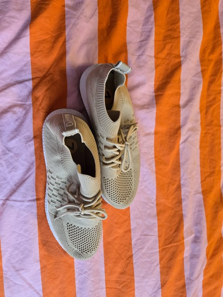 Beige Cloth Running Shoes