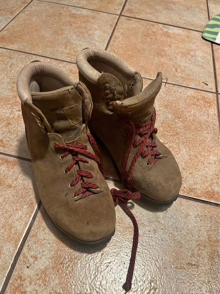 Brown Suede Hiking Boots