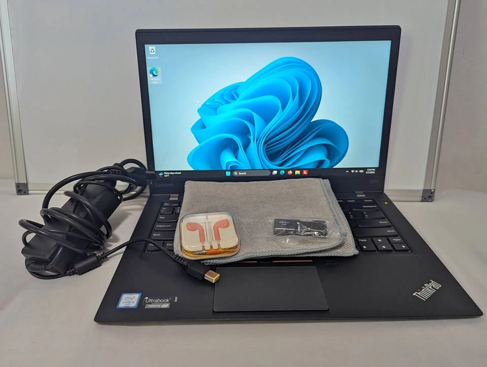 T460s Laptop w/ Charger & Accessories
