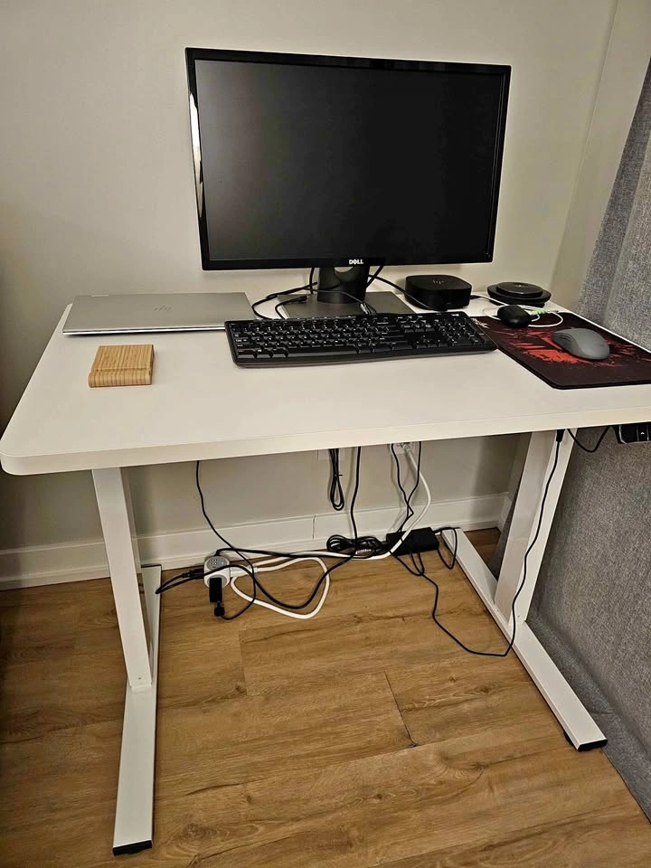 Height Adjustable Desk 40 x 24 Inches Electric Sit Stand Desk