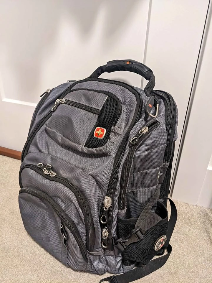 Swiss Bag with many compartments