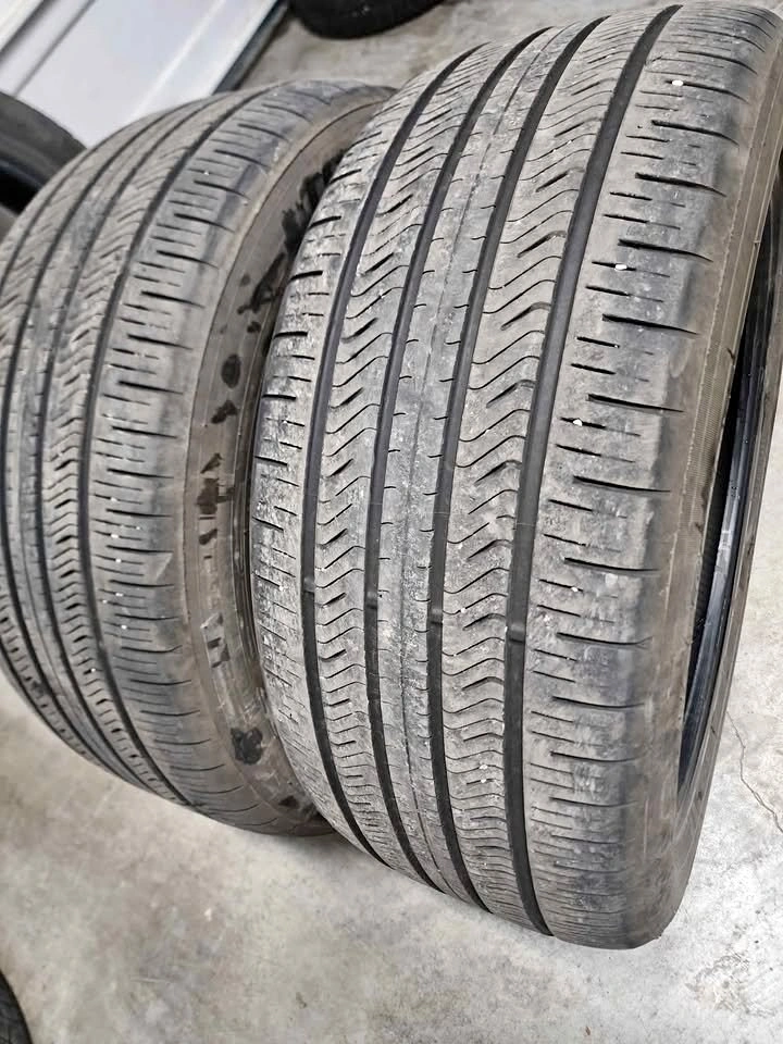 275/45/21 Toyo Tires - Set of 2