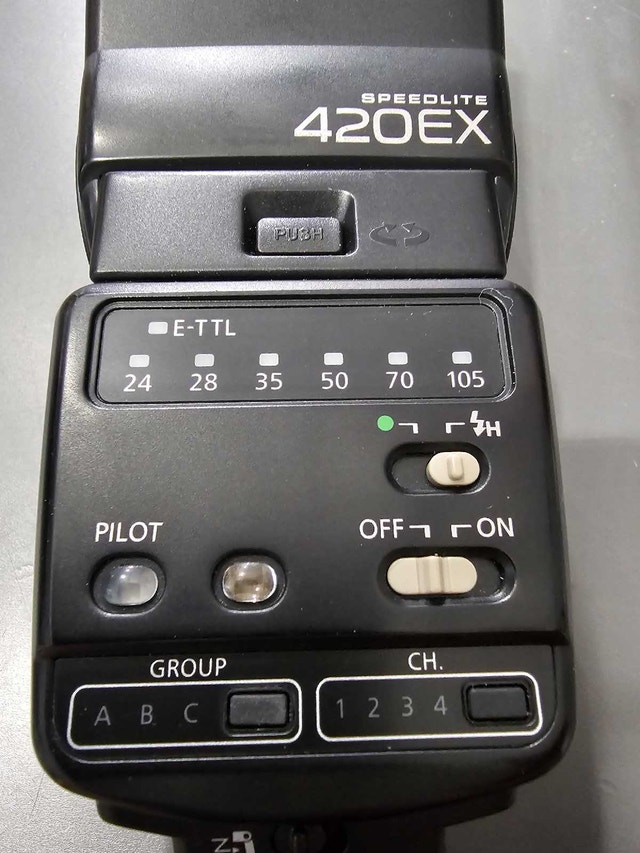 Canon Speedlite 420EX Flash - photo 3